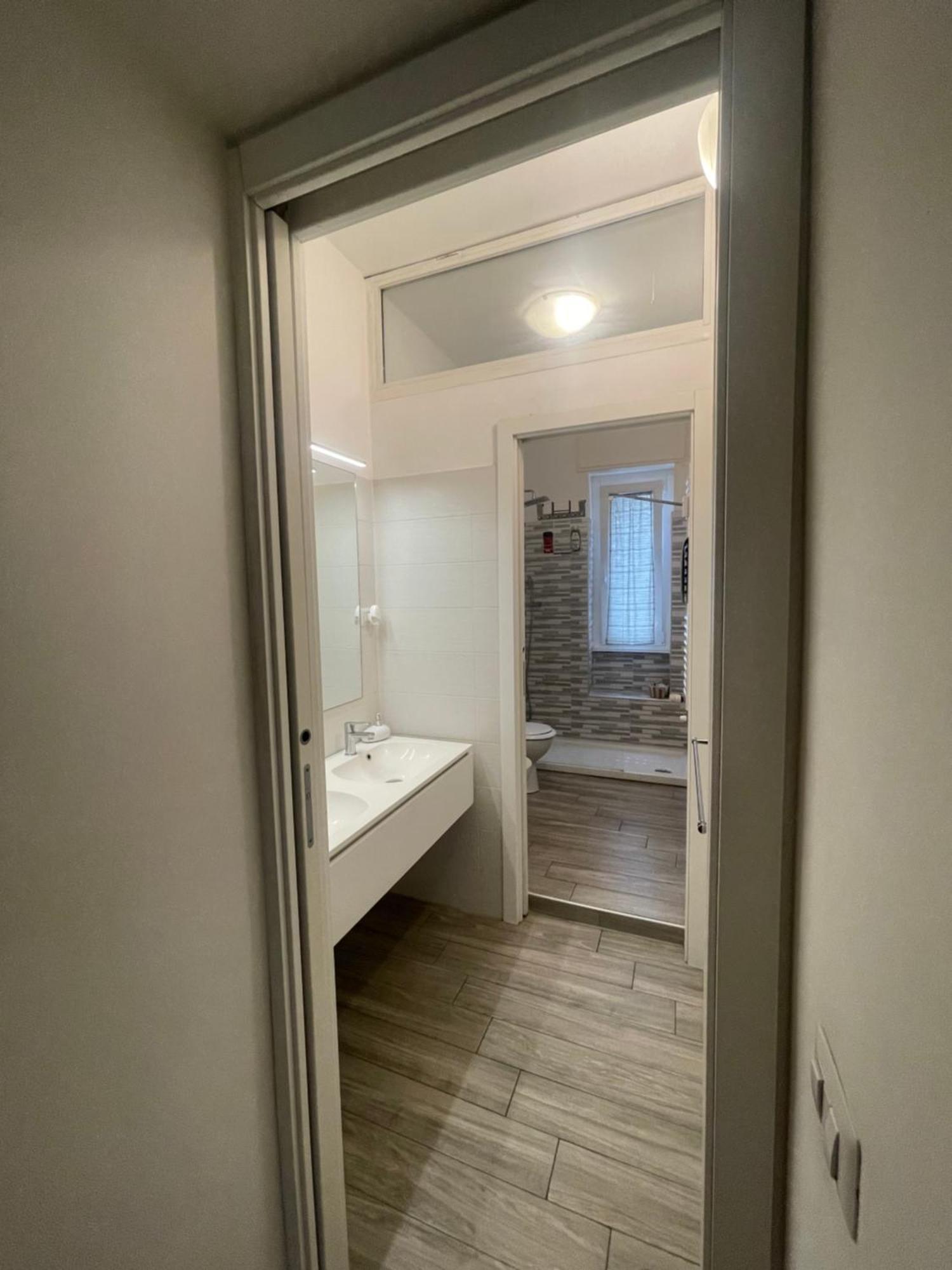 Gardone Apartment - Ampio Appartamento Con 2 Camere Da Letto - Comodo Per Duomo! Милан Экстерьер фото