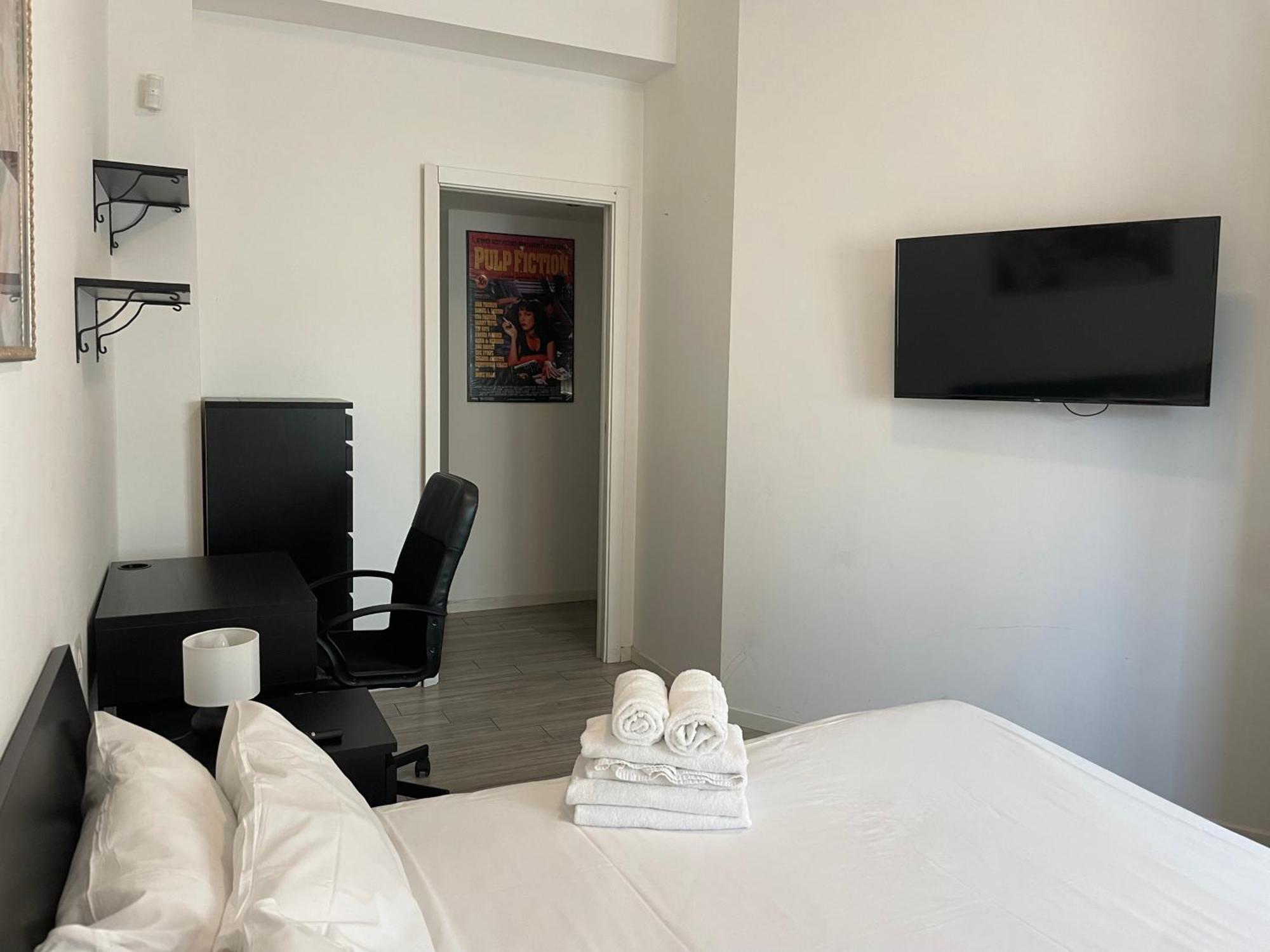 Gardone Apartment - Ampio Appartamento Con 2 Camere Da Letto - Comodo Per Duomo! Милан Экстерьер фото