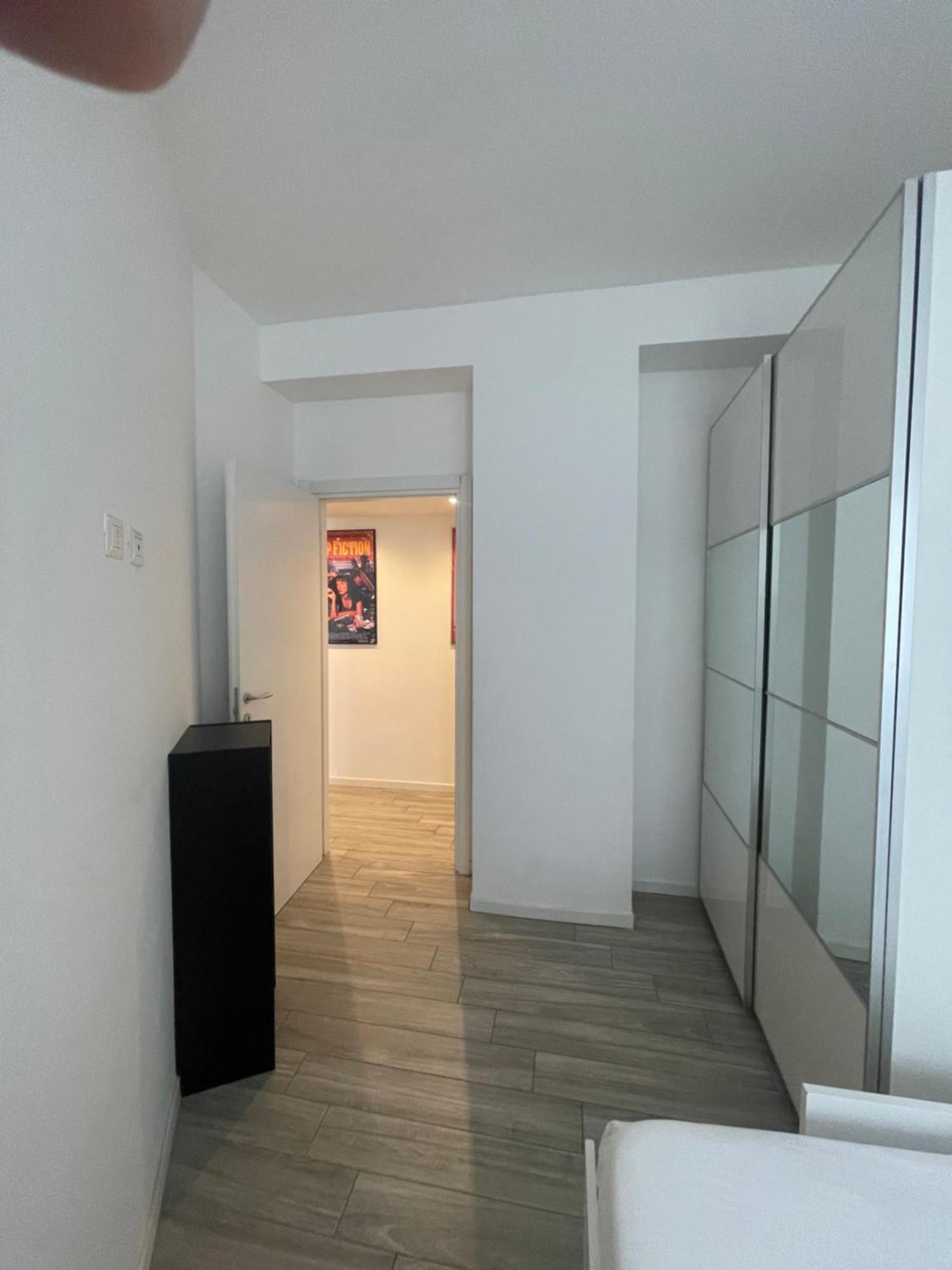 Gardone Apartment - Ampio Appartamento Con 2 Camere Da Letto - Comodo Per Duomo! Милан Экстерьер фото